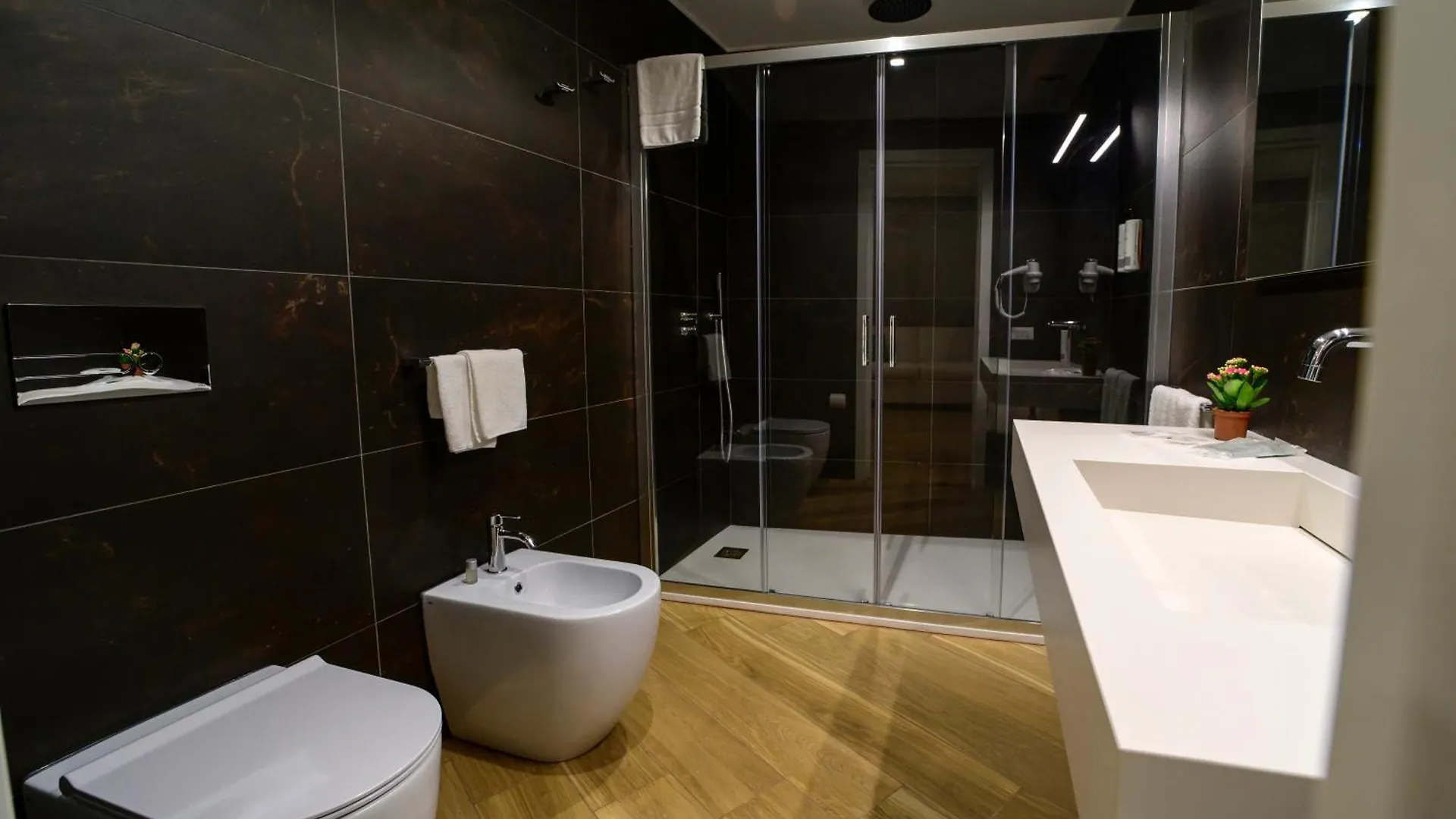 Maqueda - Room & Suite Palermo 0*,  Italy